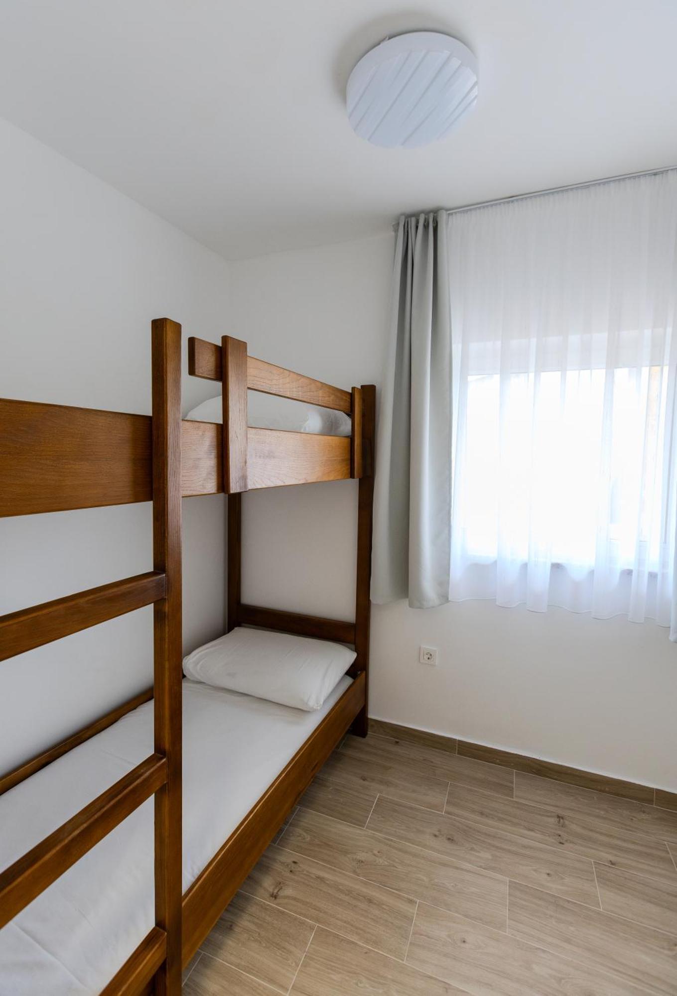 Apartments Lorena Privlaka  Exterior foto
